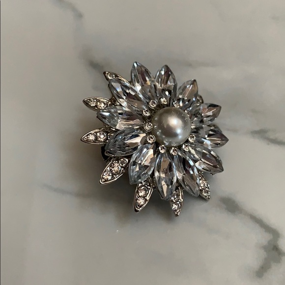 Crystal Rhinestone Gem Flower Stretchy ring sz 6-8 - Picture 3 of 8